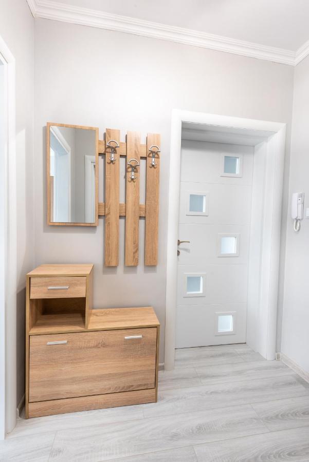 Lovely 1Bed Apartment For 4 Guests & Free Parking Plovdiv Kültér fotó