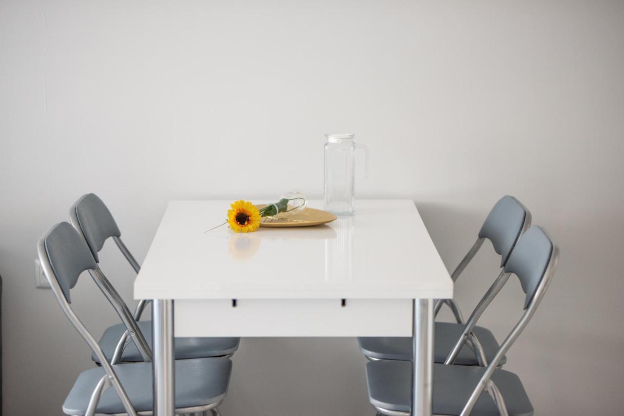 Lovely 1Bed Apartment For 4 Guests & Free Parking Plovdiv Kültér fotó
